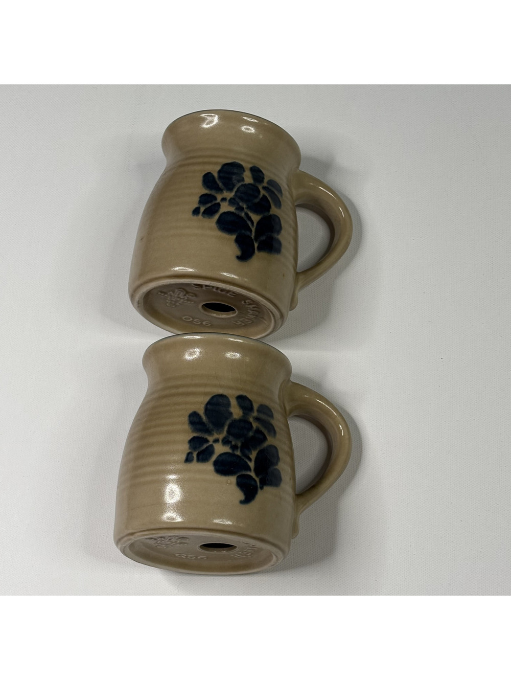 Vintage Pfaltzgraff Folk Art Stoneware Spice Shaker 056
